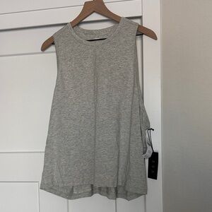 YPB by Abercrombie Heather Gray Women's Racerback Flowy Tank